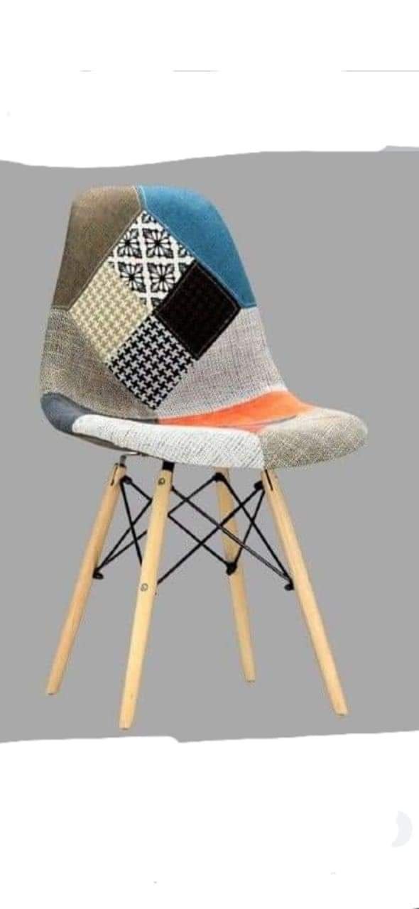 Waw 60 Studio Chair - Image 1