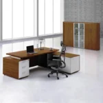 Averyon Executive Table – Wood & Wood